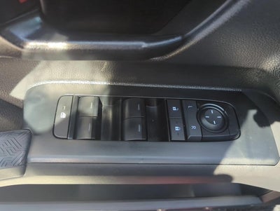2025 Toyota Tacoma 2WD 2WD SR5 Double Cab 5' Bed AT (SE)