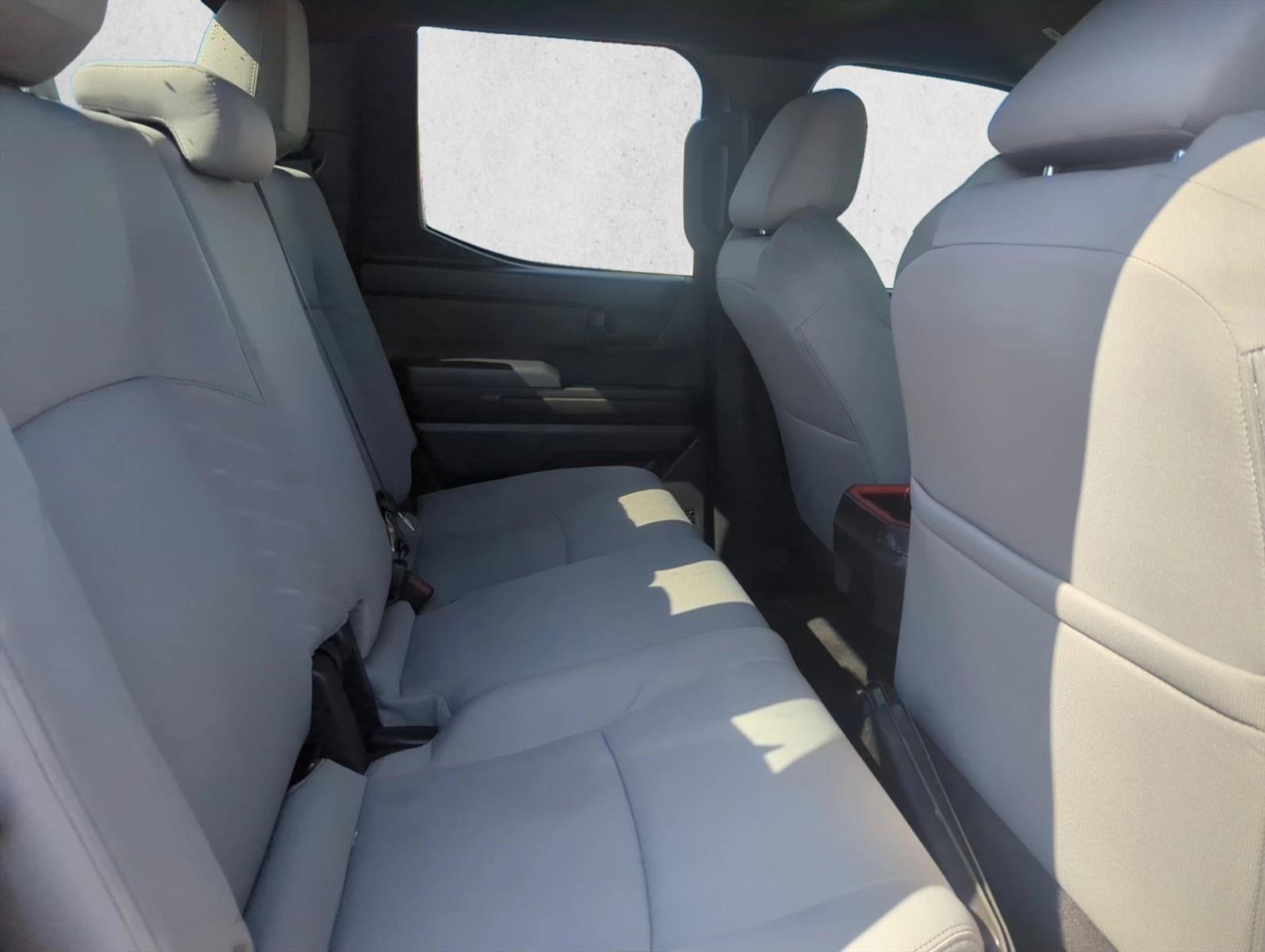2025 Toyota Tacoma 2WD 2WD SR5 Double Cab 5' Bed AT (SE)