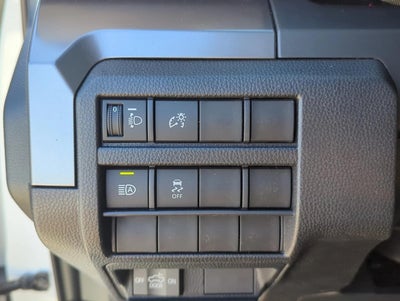 2026 Toyota Tacoma 2WD 2WD SR5 Double Cab 5' Bed AT (SE)