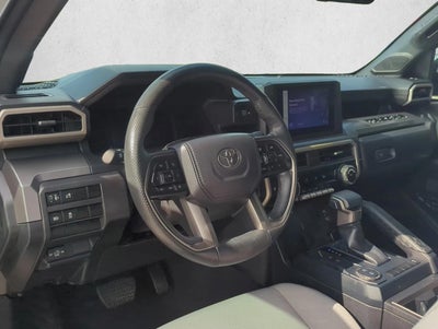 2024 Toyota Tacoma 2WD 2WD SR5 Double Cab 5' Bed AT (SE)