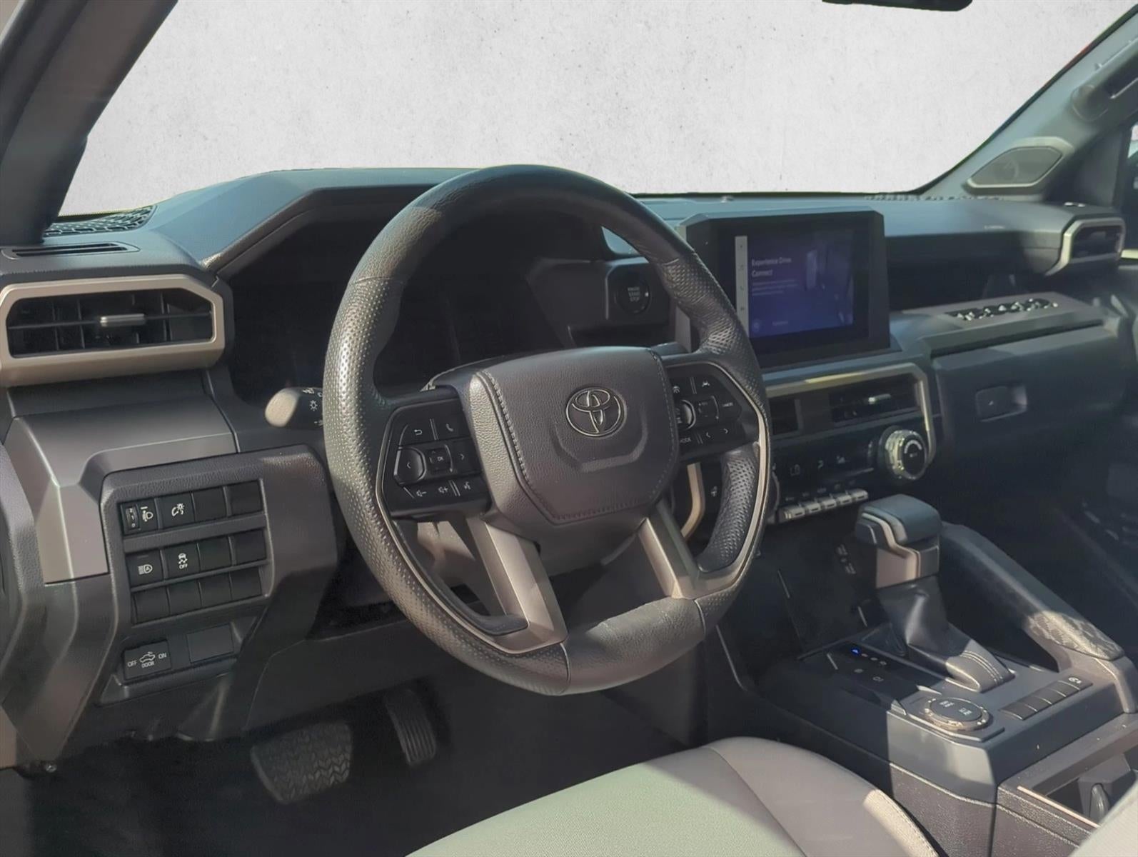2024 Toyota Tacoma 2WD 2WD SR5 Double Cab 5' Bed AT (SE)