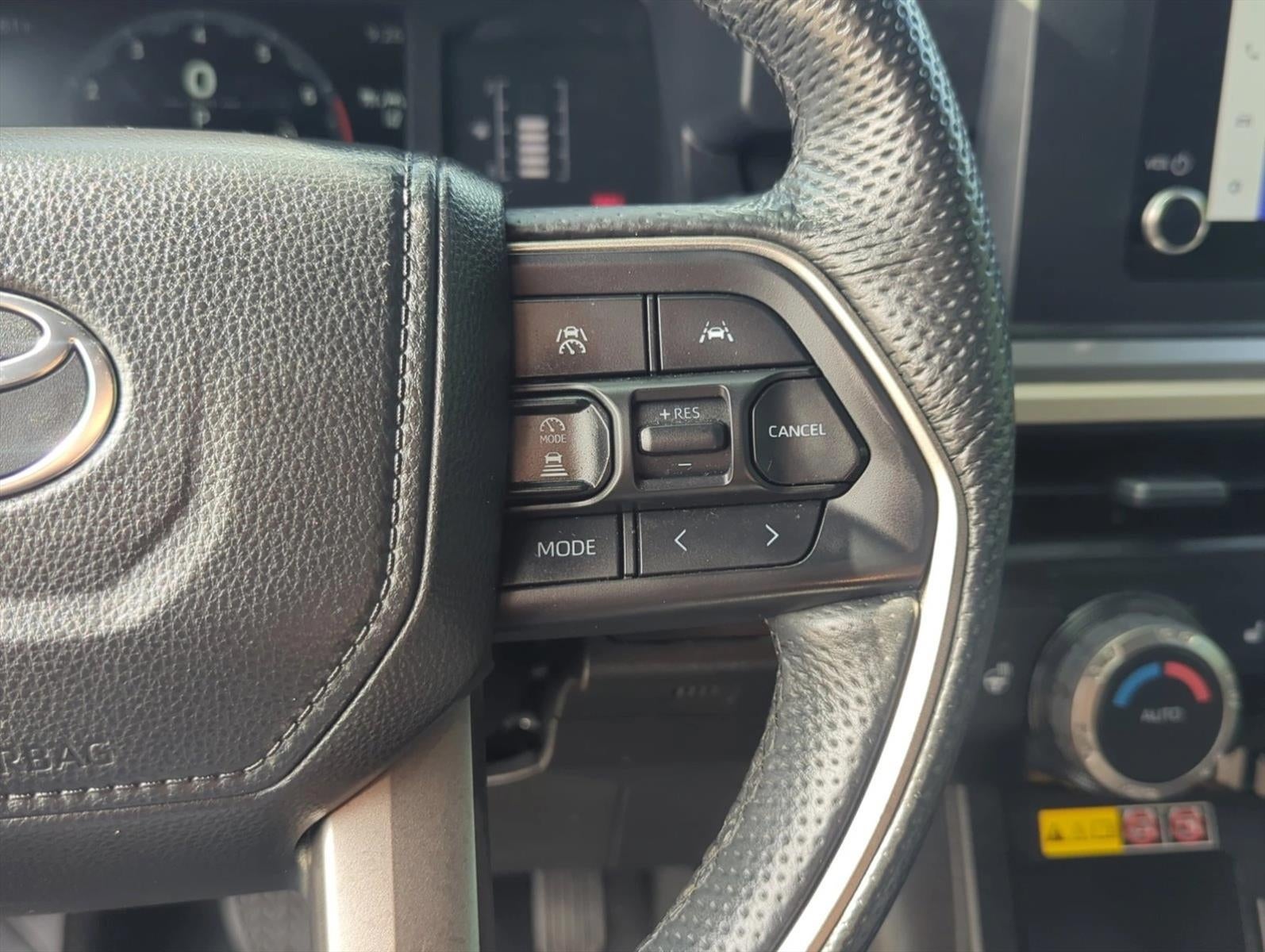 2024 Toyota Tacoma 2WD 2WD SR5 Double Cab 5' Bed AT (SE)