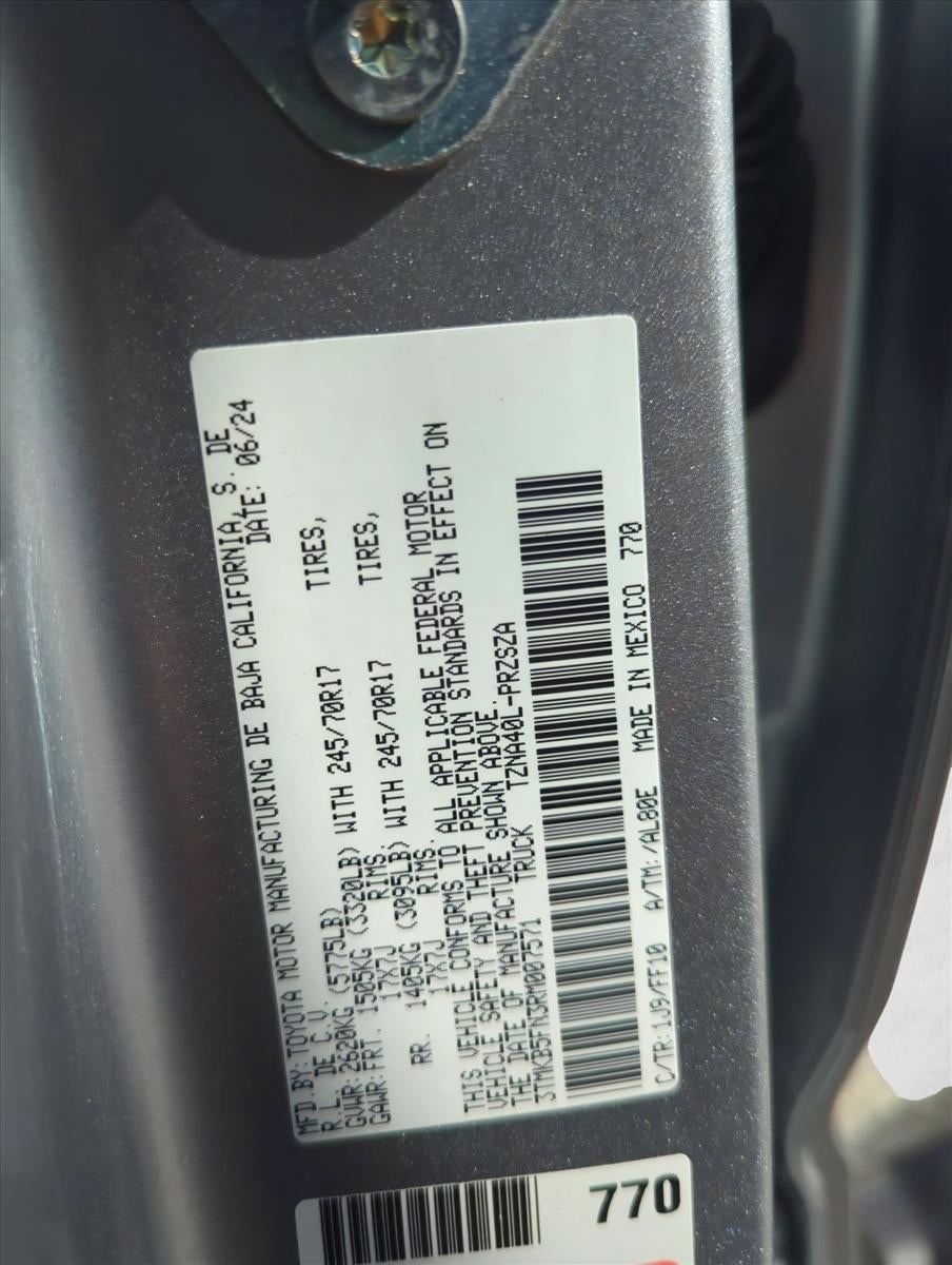 2024 Toyota Tacoma 2WD 2WD SR5 Double Cab 5' Bed AT (SE)