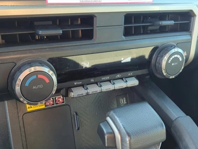 2024 Toyota Tacoma 2WD 2WD SR5 Double Cab 5' Bed AT (SE)