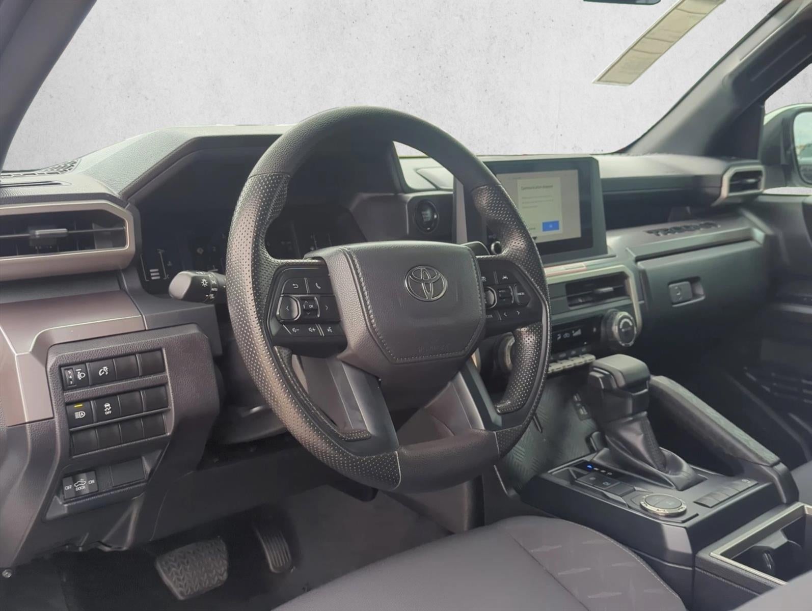2024 Toyota Tacoma 2WD 2WD SR5 Double Cab 5' Bed AT (Natl)