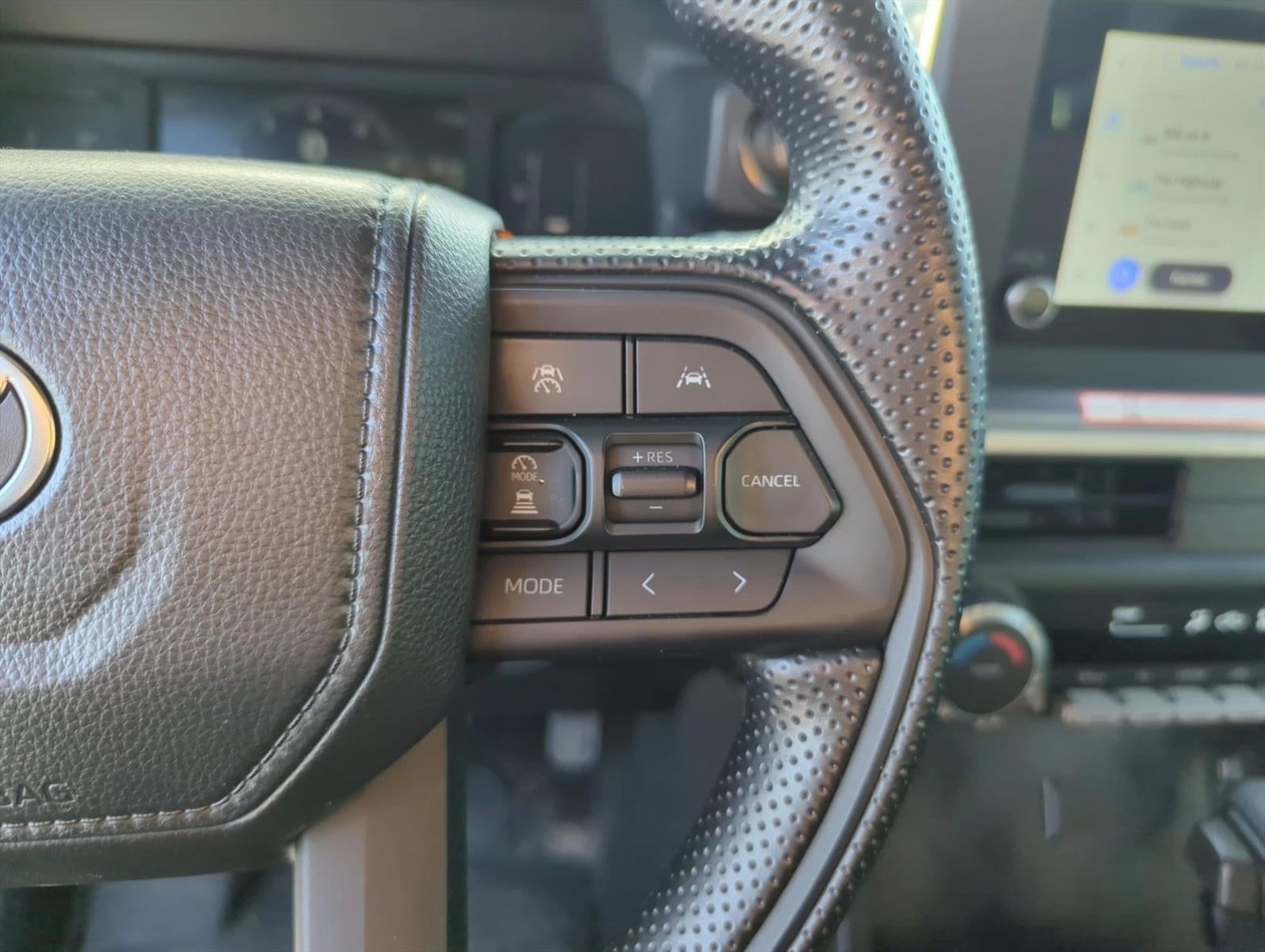 2024 Toyota Tacoma 2WD 2WD SR5 Double Cab 5' Bed AT (SE)