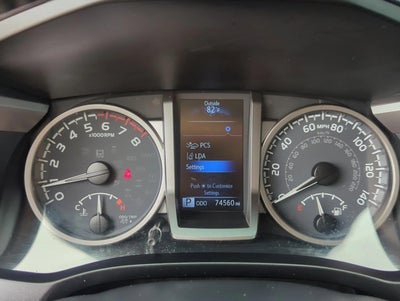 2022 Toyota Tacoma 2WD 2WD SR5 Double Cab 5' Bed I4 AT (SE)