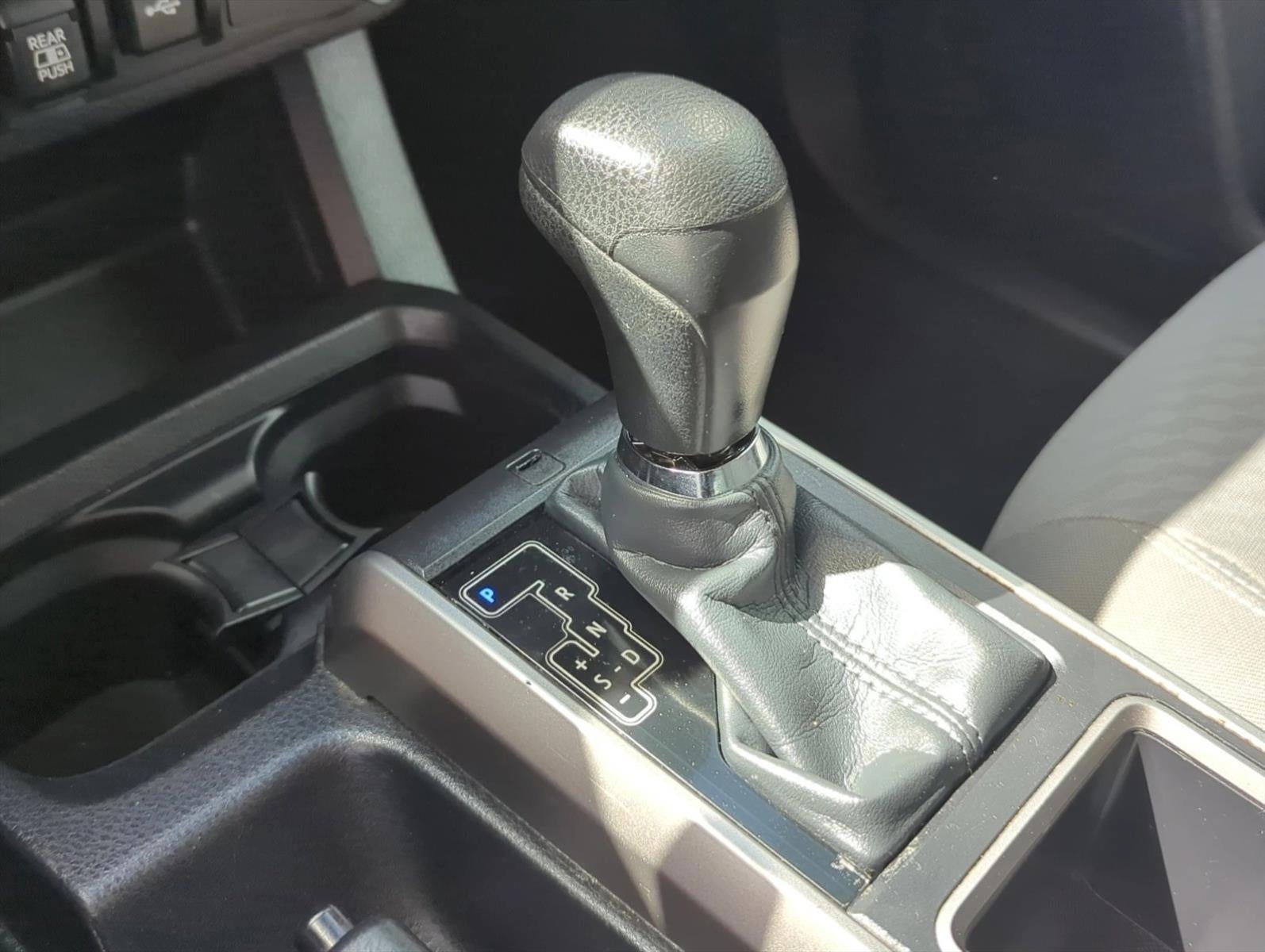 2023 Toyota Tacoma 2WD 2WD SR5 Double Cab 5' Bed V6 AT (GS)