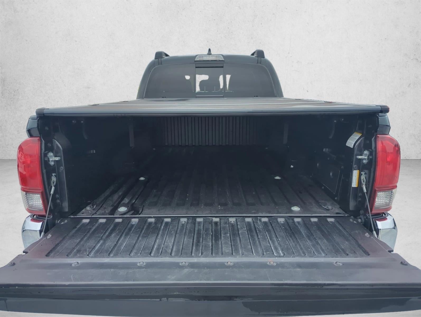 2022 Toyota Tacoma 4WD 4WD SR5 Double Cab 6' Bed V6 AT (Natl)