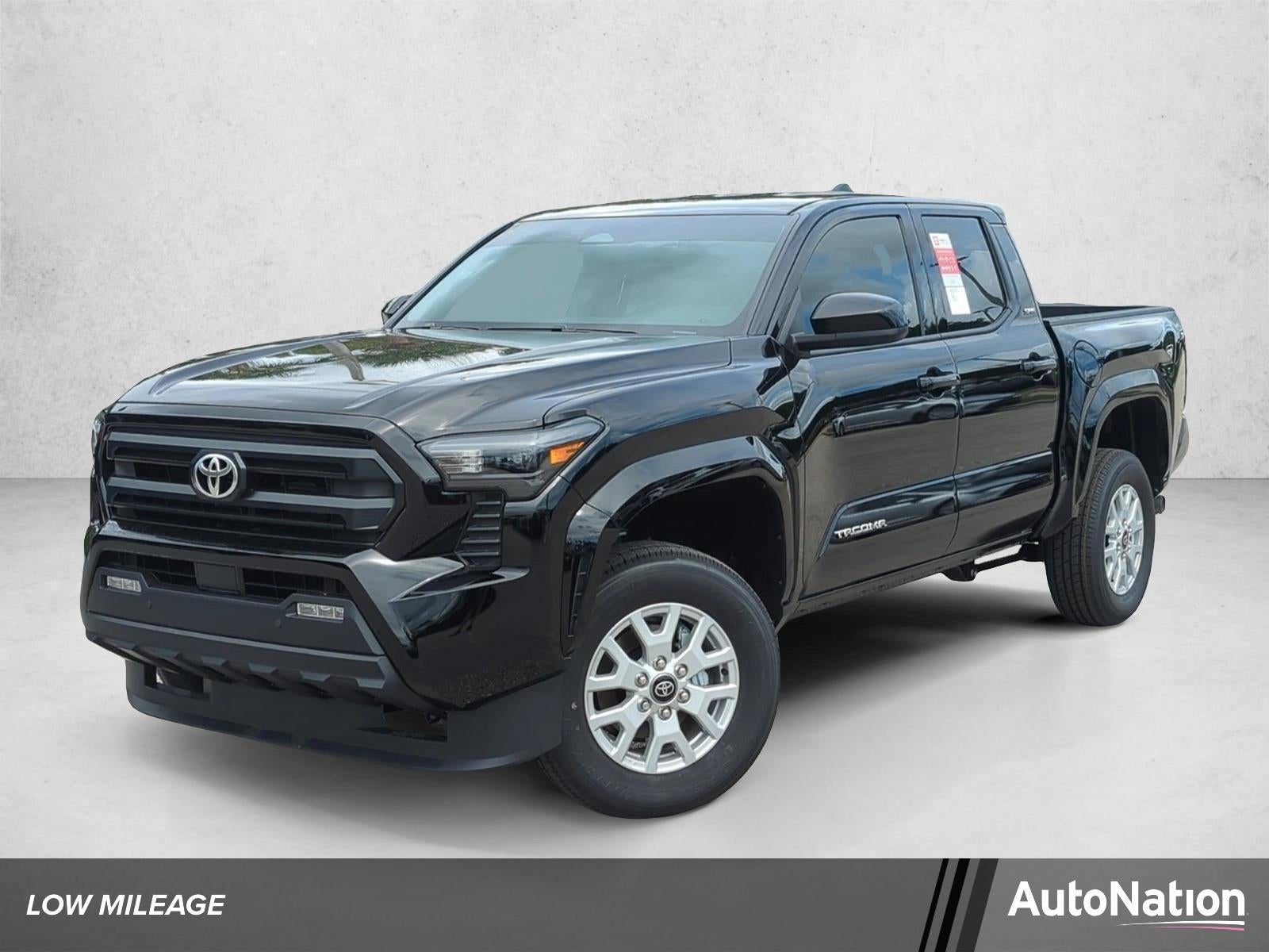 2025 Toyota Tacoma 2WD 2WD SR5 Double Cab 5' Bed AT (SE)