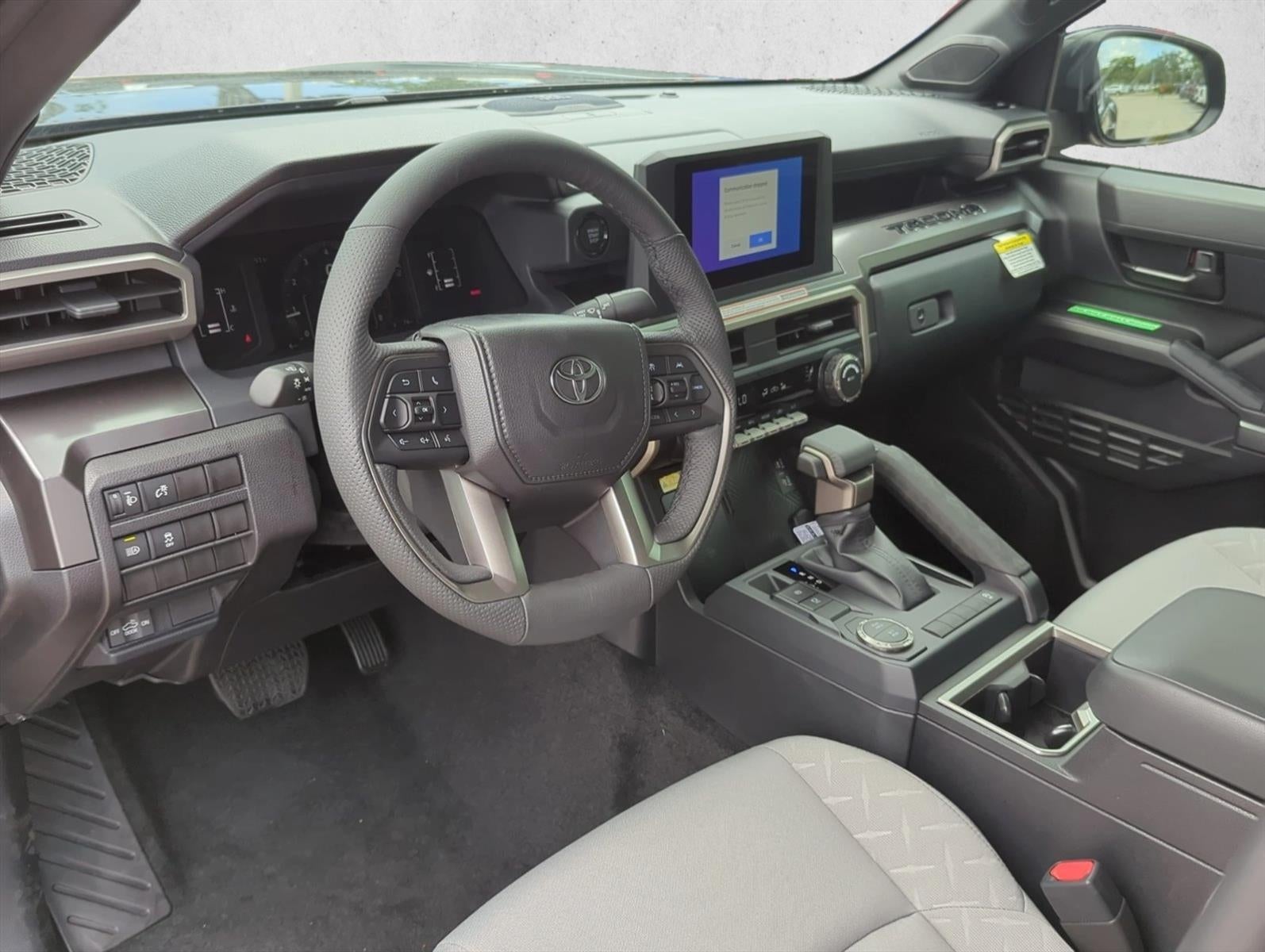 2025 Toyota Tacoma 2WD 2WD SR5 Double Cab 5' Bed AT (SE)
