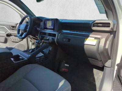 2026 Toyota Tacoma 2WD 2WD SR5 Double Cab 5' Bed AT (SE)