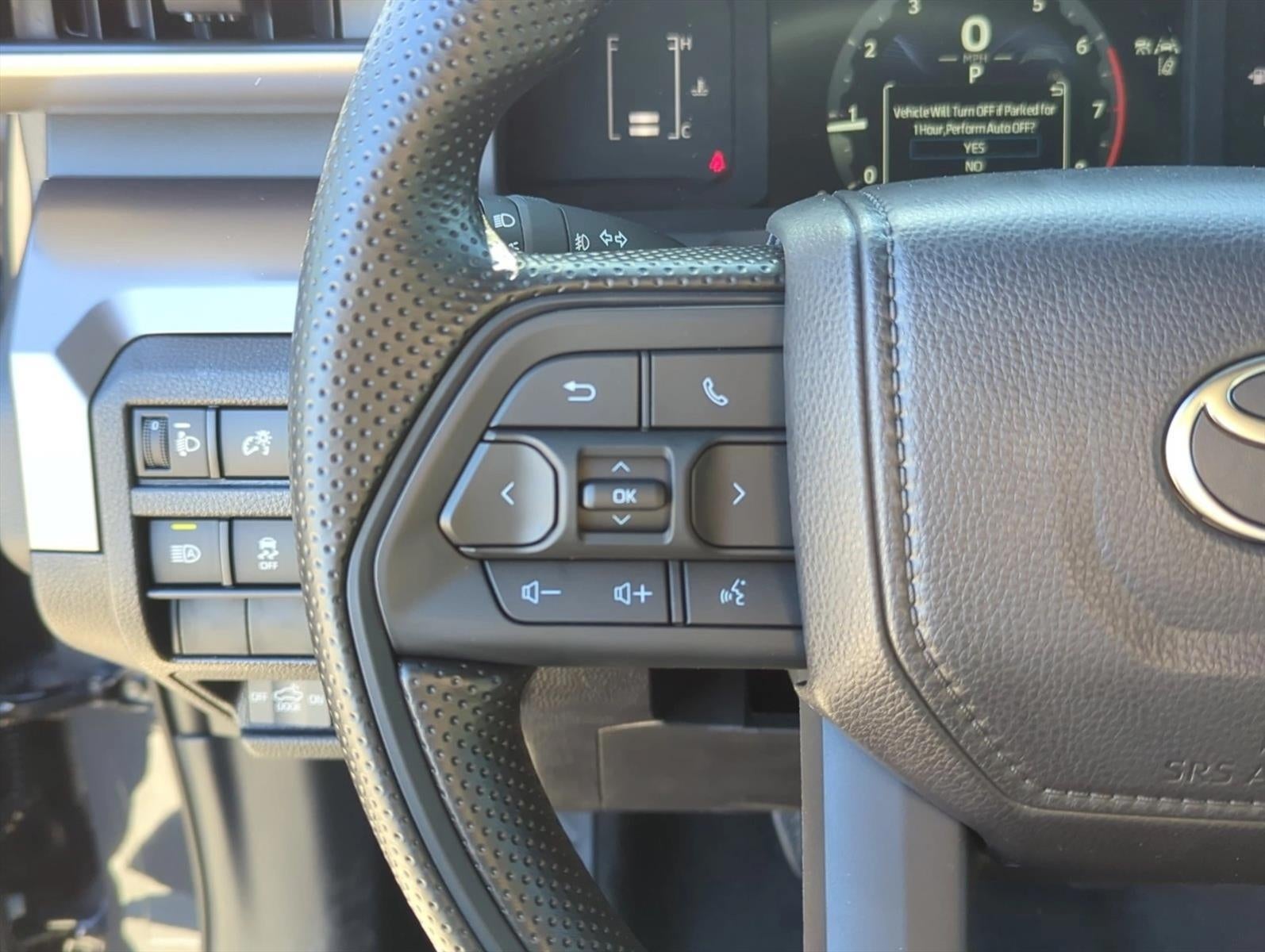 2026 Toyota Tacoma 2WD 2WD SR5 Double Cab 5' Bed AT (SE)