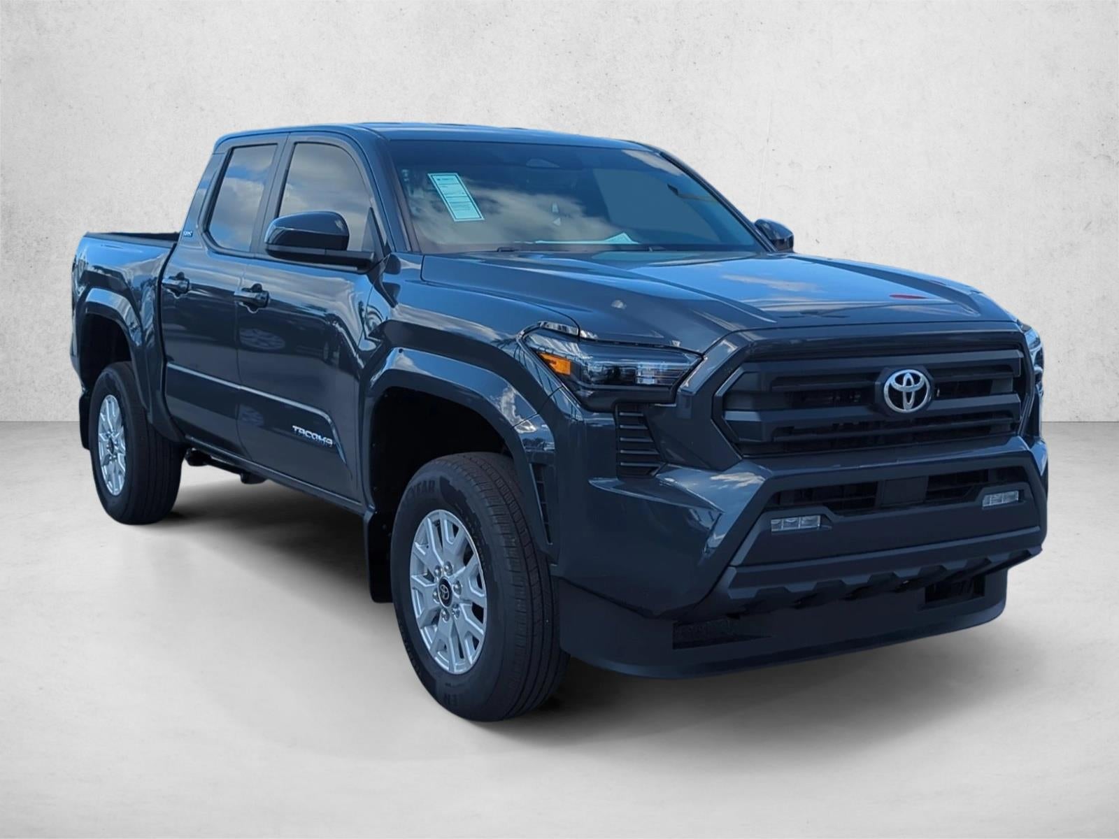 2025 Toyota Tacoma 2WD 2WD SR5 Double Cab 5' Bed AT (SE)