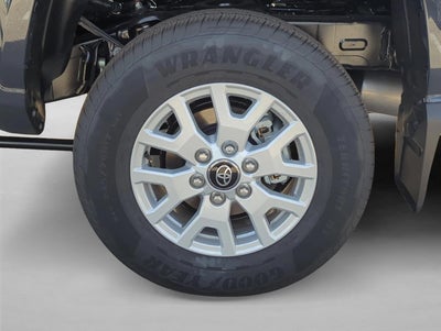 2025 Toyota Tacoma 2WD 2WD SR5 Double Cab 5' Bed AT (SE)