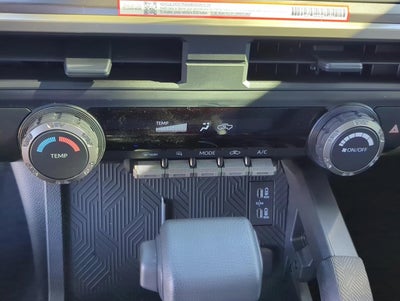 2026 Toyota Tacoma 2WD 2WD SR5 Double Cab 5' Bed AT (SE)