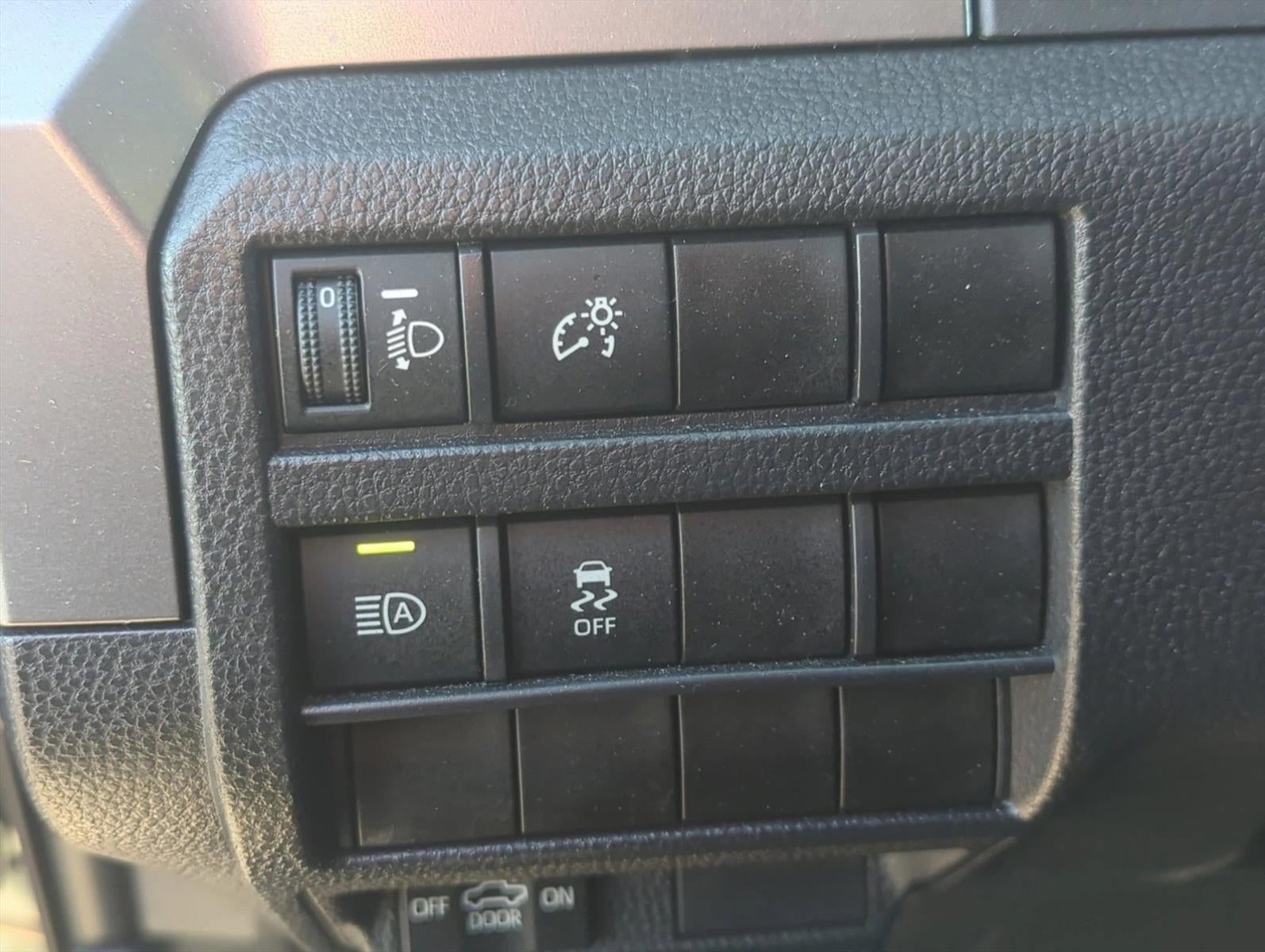 2024 Toyota Tacoma 2WD 2WD SR5 Double Cab 5' Bed AT (SE)