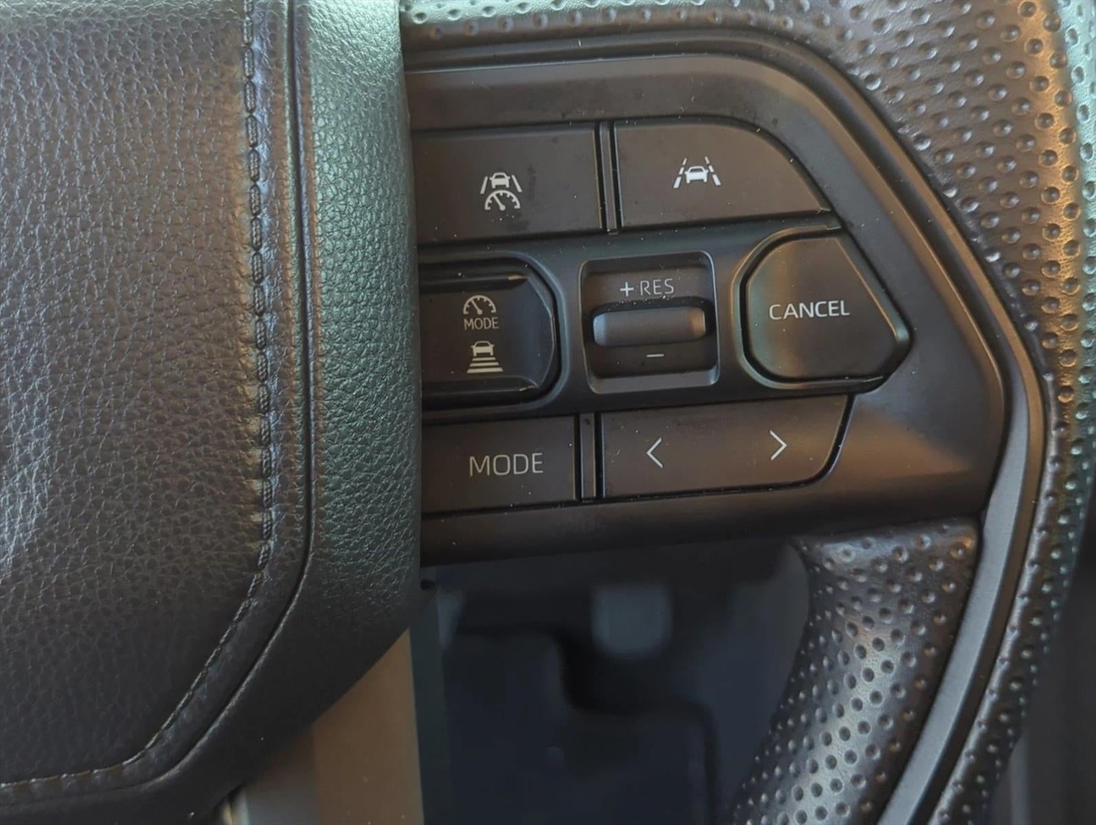 2024 Toyota Tacoma 2WD 2WD SR5 Double Cab 5' Bed AT (SE)