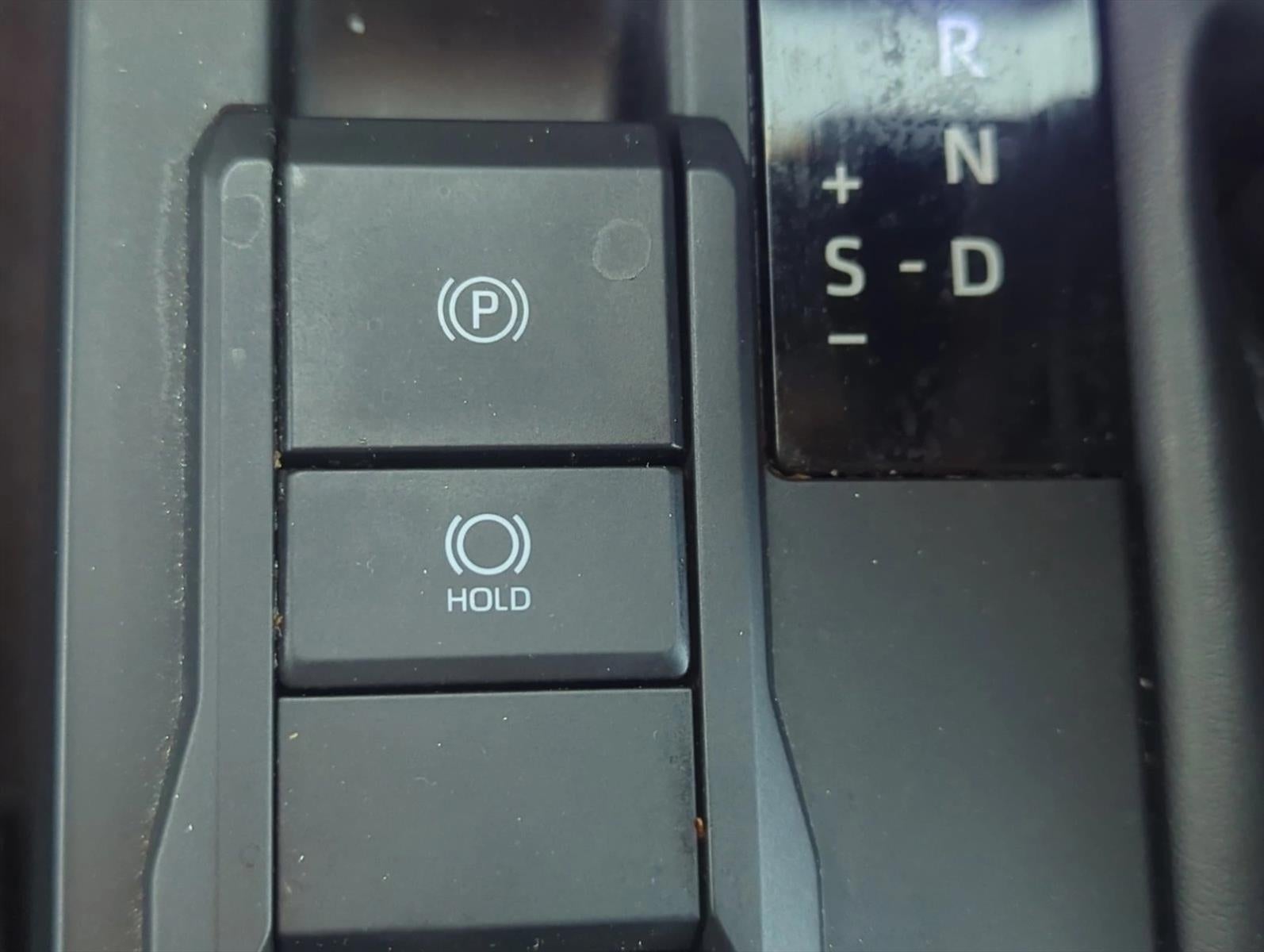 2024 Toyota Tacoma 2WD 2WD SR5 Double Cab 5' Bed AT (SE)