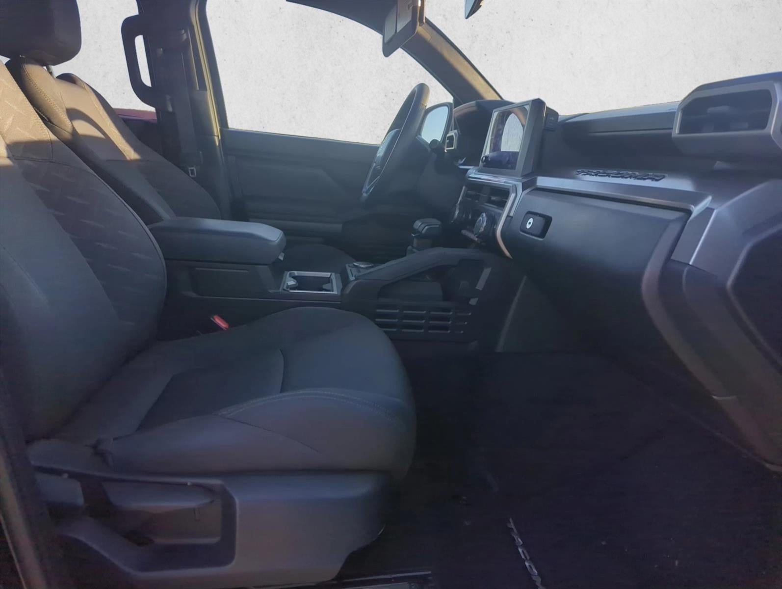 2024 Toyota Tacoma 2WD 2WD SR5 Double Cab 5' Bed AT (SE)