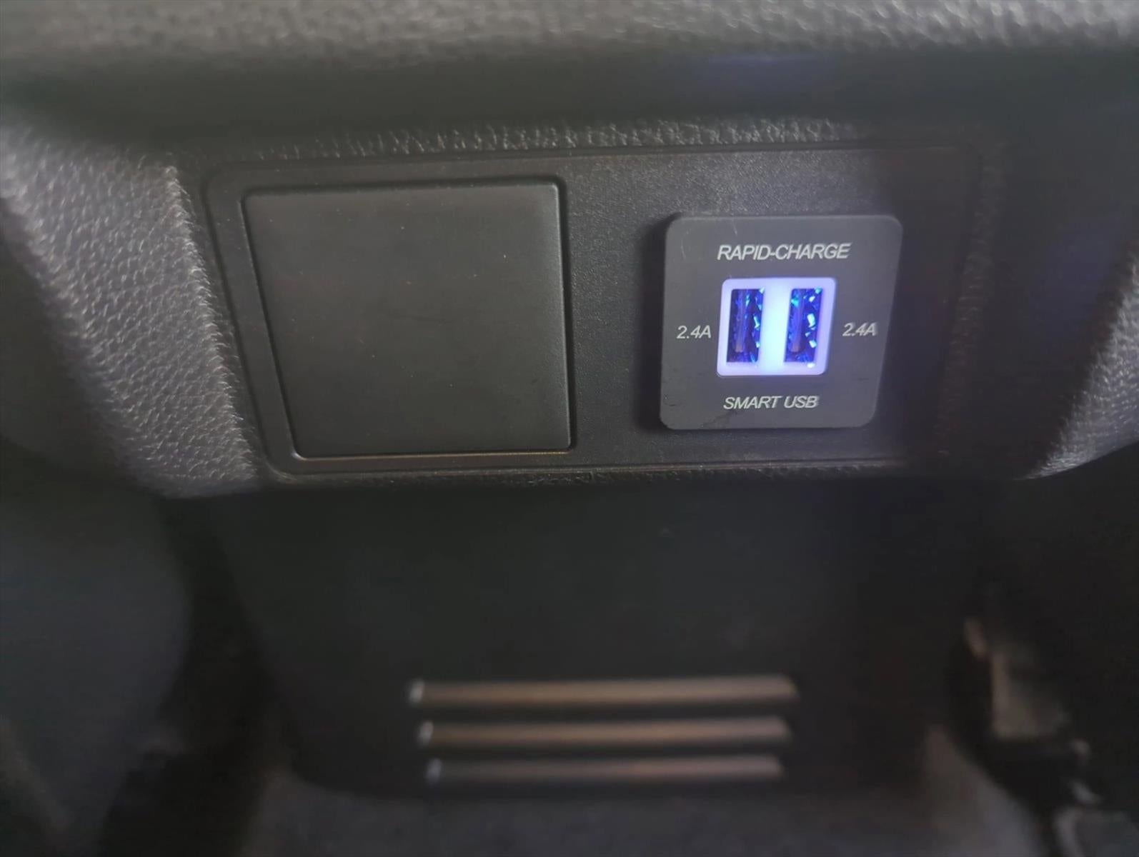 2024 Toyota Tacoma 2WD 2WD SR5 Double Cab 5' Bed AT (SE)