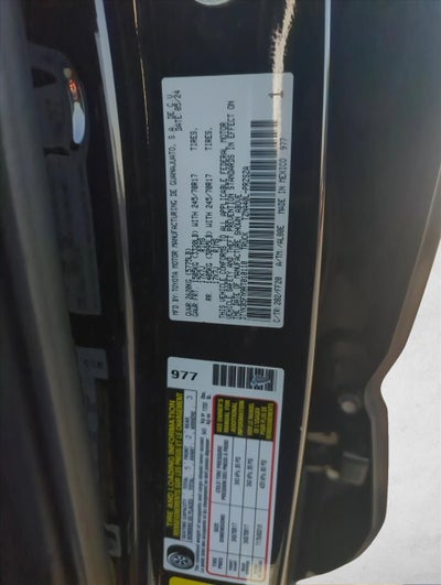 2024 Toyota Tacoma 2WD 2WD SR5 Double Cab 5' Bed AT (SE)