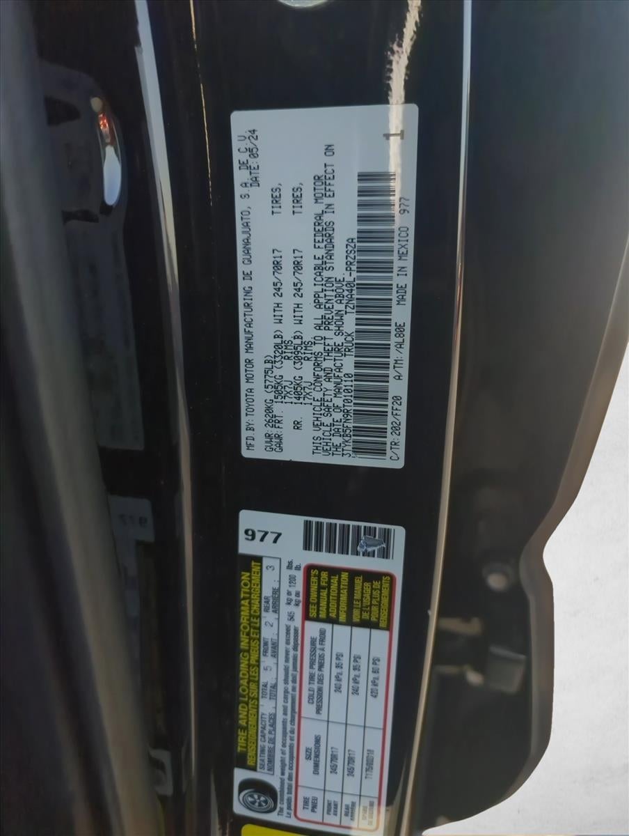 2024 Toyota Tacoma 2WD 2WD SR5 Double Cab 5' Bed AT (SE)