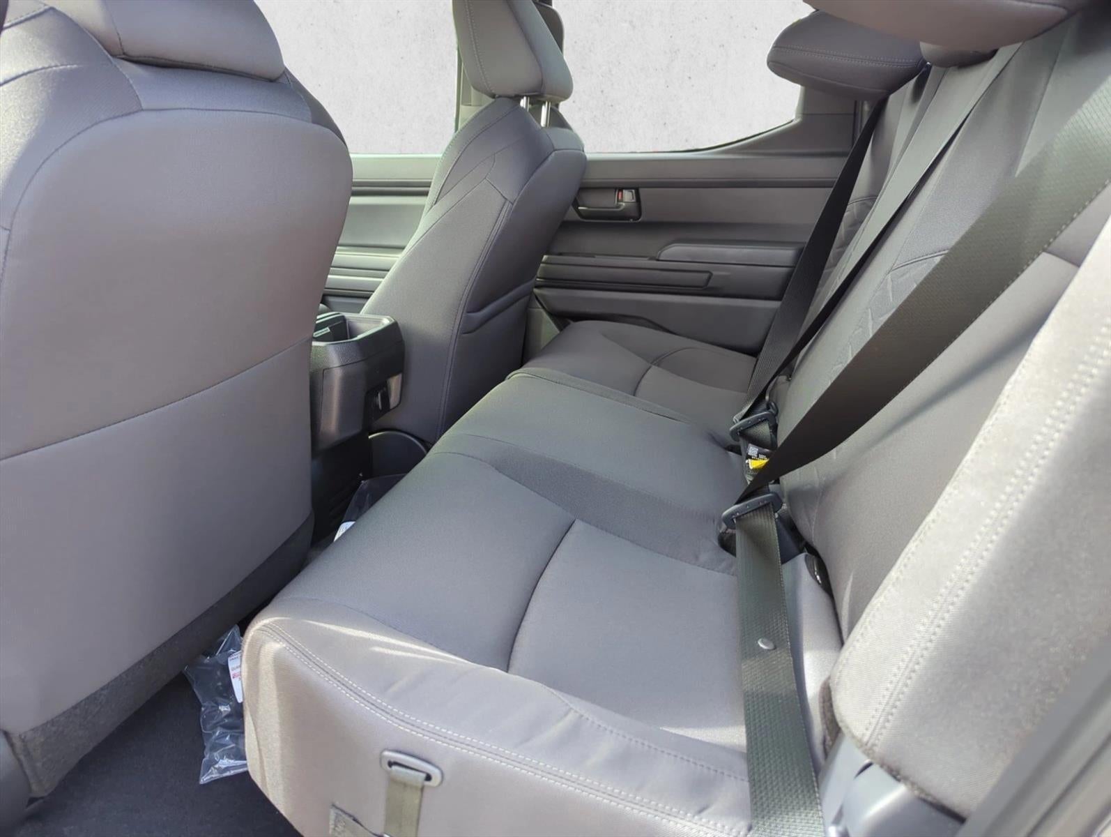 2026 Toyota Tacoma 2WD 2WD SR5 Double Cab 5' Bed AT (SE)