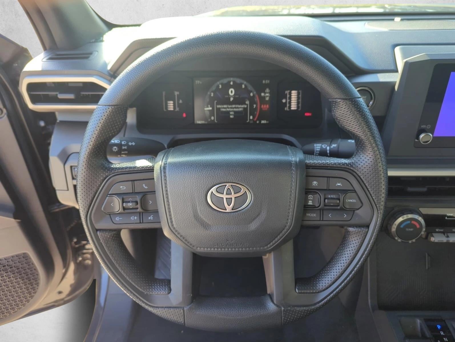 2025 Toyota Tacoma 2WD 2WD SR Double Cab 5' Bed AT (GS)