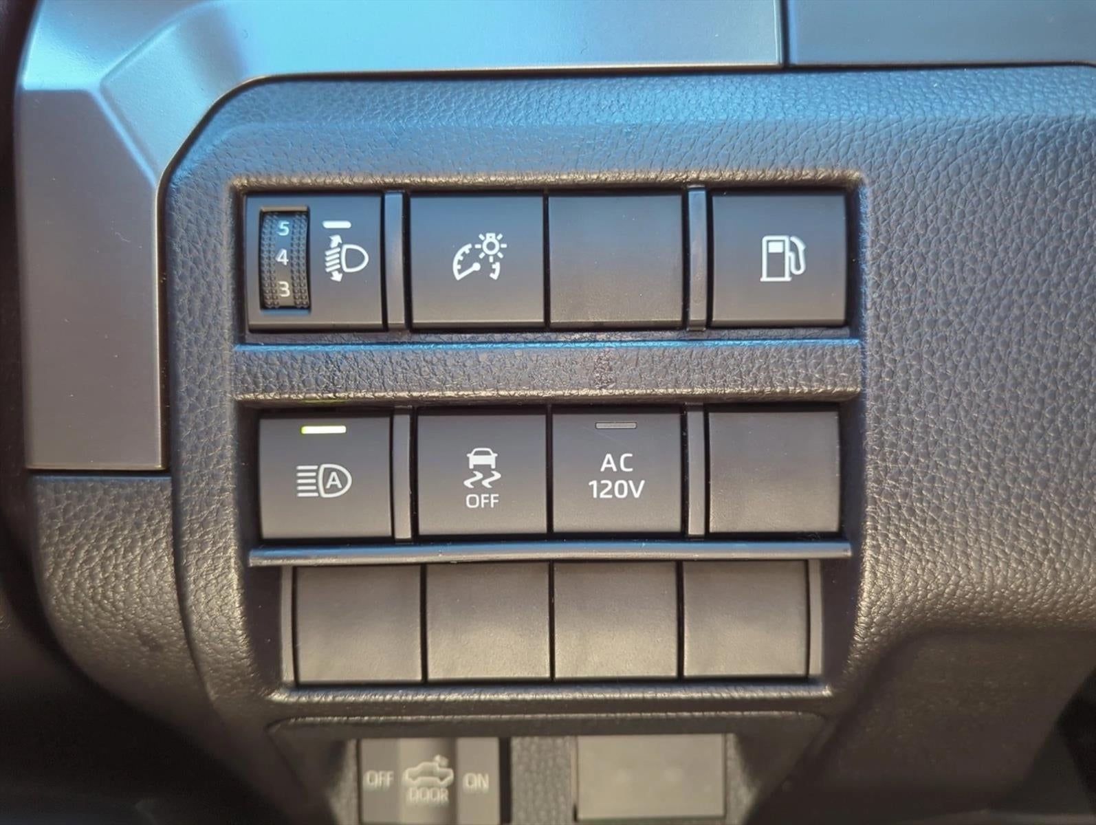 2025 Toyota Tacoma 4WD 4WD TRD Off Road Hybrid Double Cab 5' Bed AT (Natl)