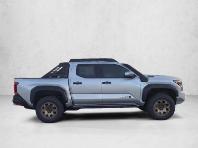 2025 Toyota Tacoma 4WD 4WD Trailhunter Hybrid Double Cab 5' Bed AT (Natl)