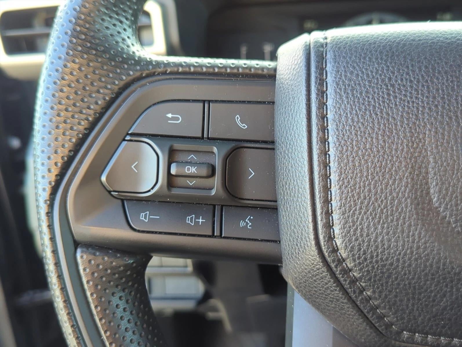 2025 Toyota Tacoma 4WD 4WD SR Double Cab 5' Bed AT (GS)