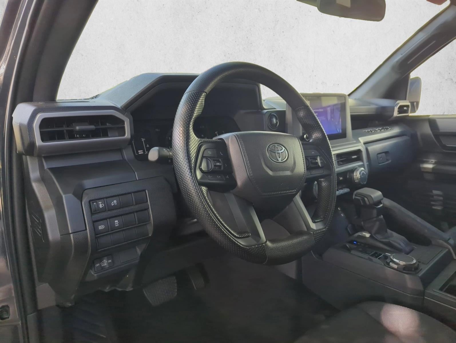 2025 Toyota Tacoma 4WD 4WD SR Double Cab 5' Bed AT (GS)