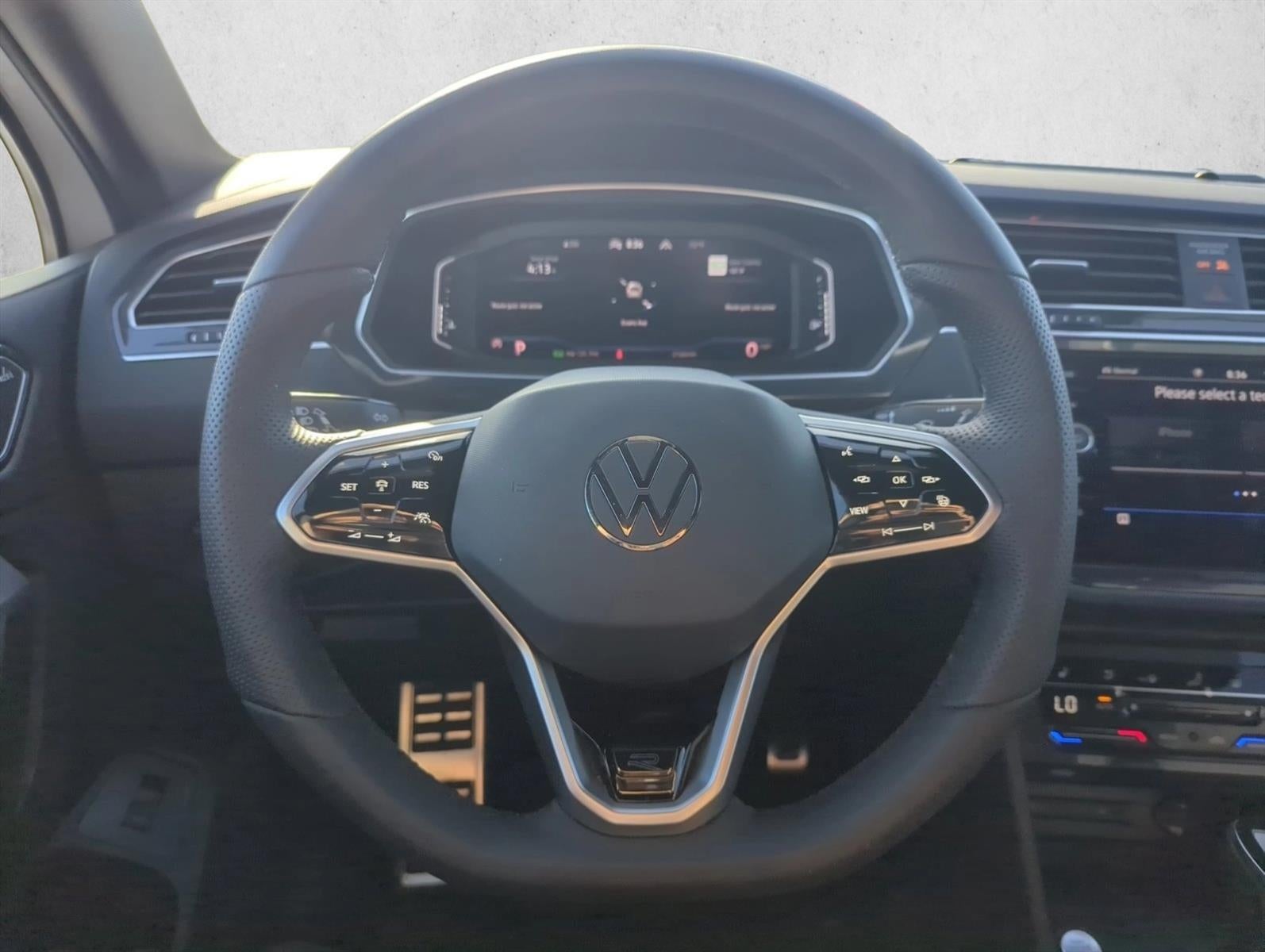 2022 Volkswagen Tiguan 2.0T SEL R-Line 4MOTION