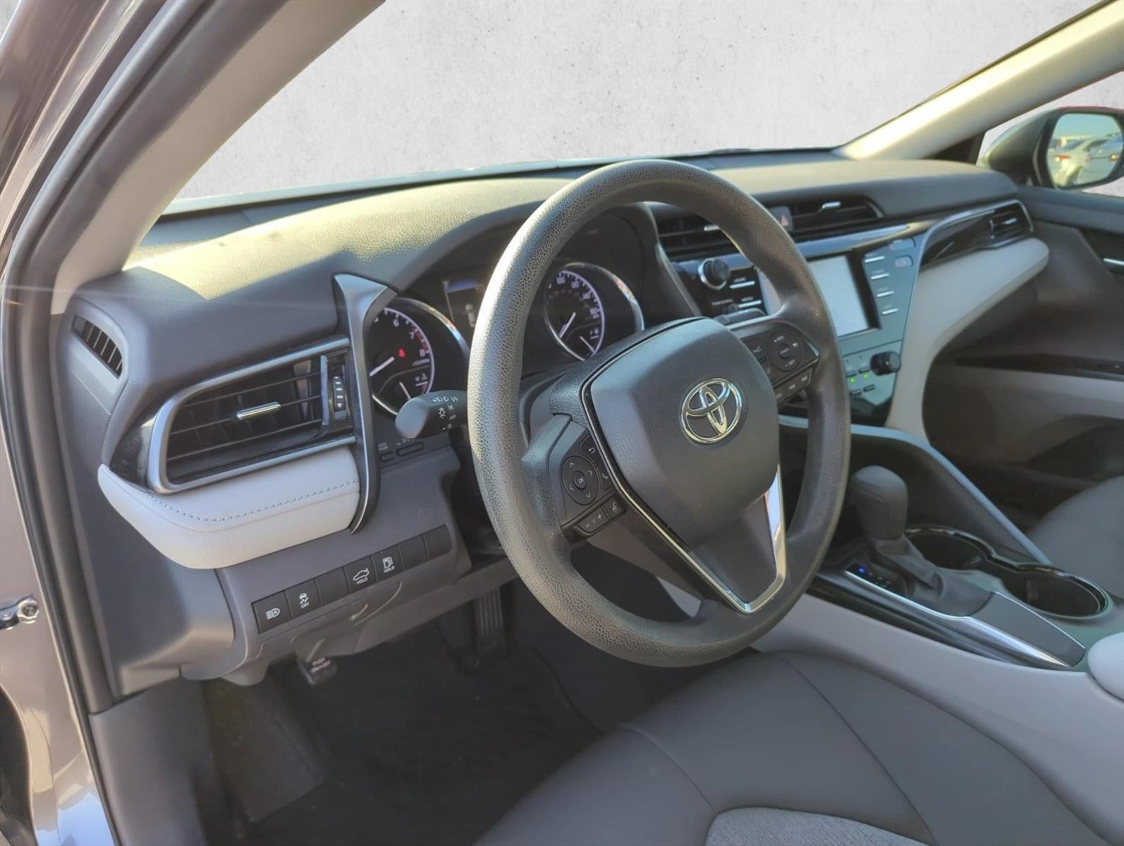 2019 Toyota Camry LE Auto (SE)