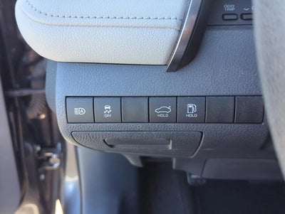 2019 Toyota Camry LE Auto (SE)