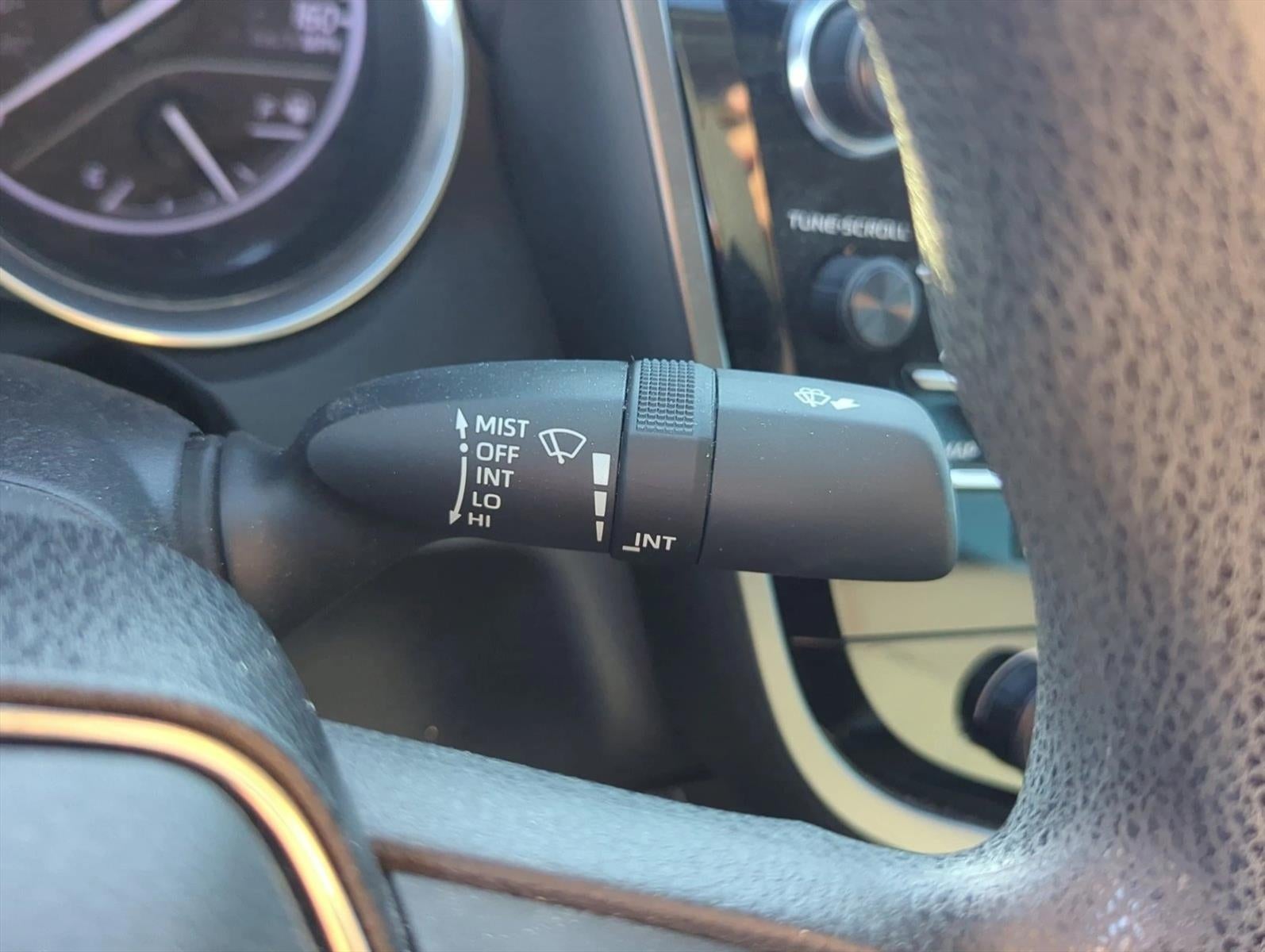2019 Toyota Camry LE Auto (SE)