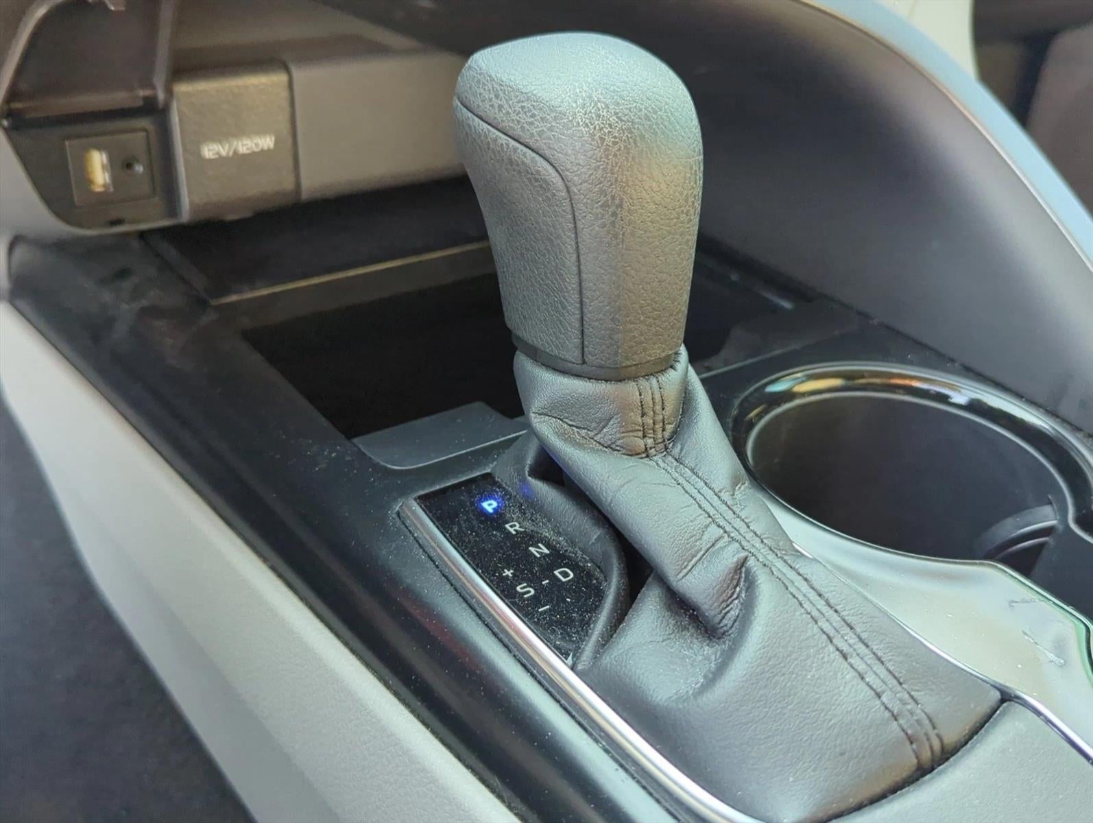 2019 Toyota Camry LE Auto (SE)