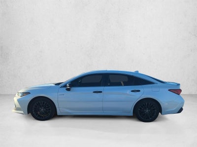2019 Toyota Avalon Hybrid XSE (Natl)