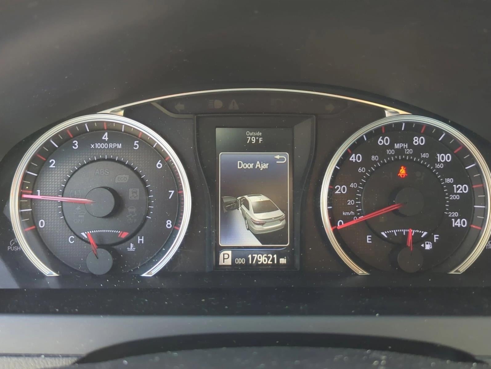 2016 Toyota Camry 4dr Sdn I4 Auto SE (SE)