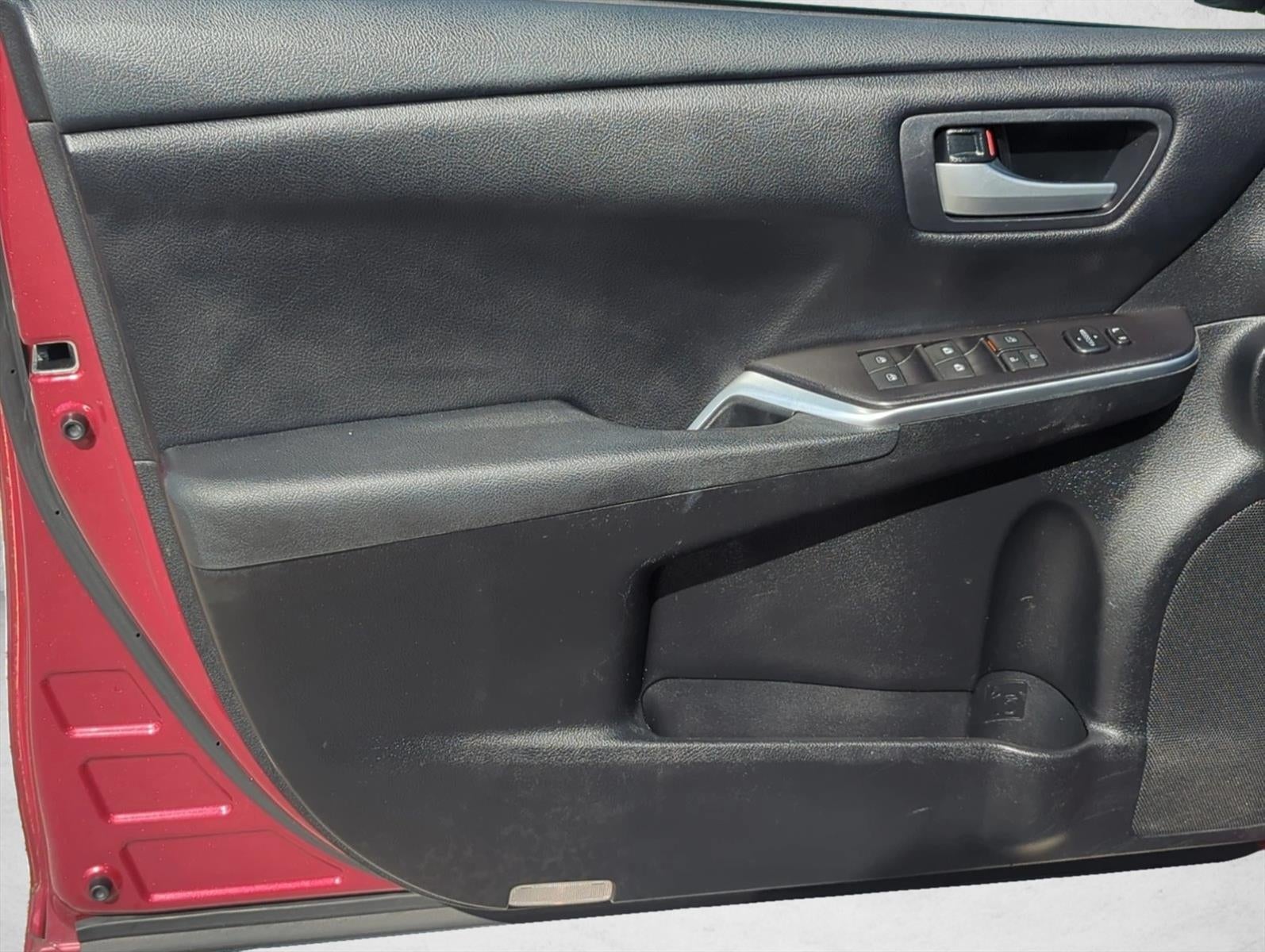 2017 Toyota Camry SE Auto (SE)