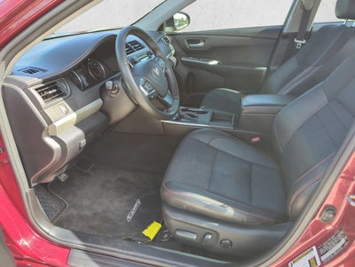 2017 Toyota Camry SE Auto (SE)