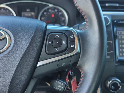 2017 Toyota Camry SE Auto (SE)