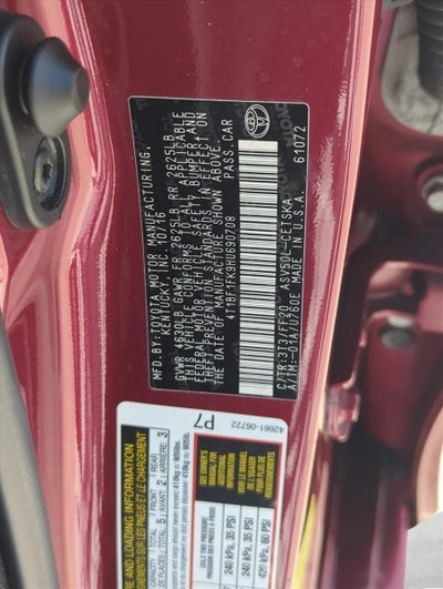 2017 Toyota Camry SE Auto (SE)