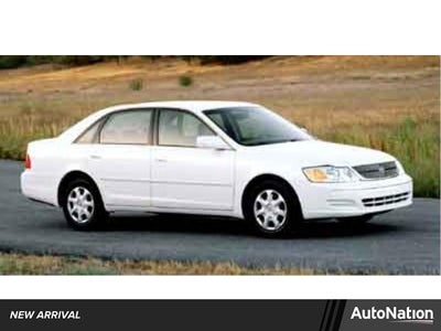 2001 Toyota Avalon XL w/Bench Seat