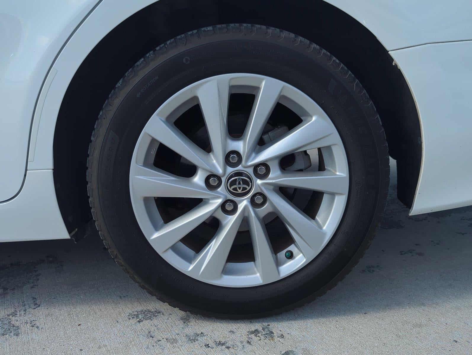 2022 Toyota Camry LE Auto (SE)