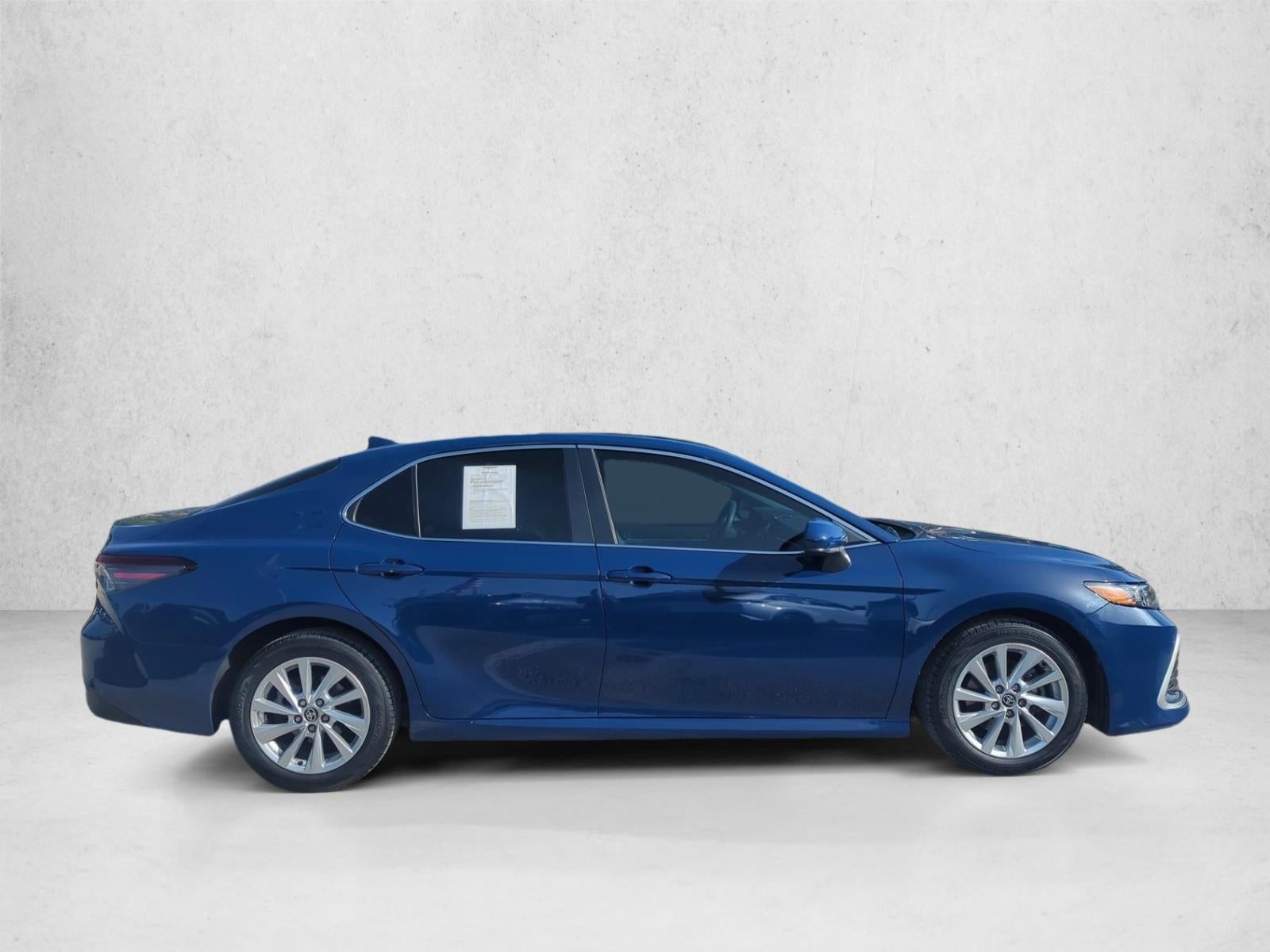 2023 Toyota Camry LE Auto (SE)