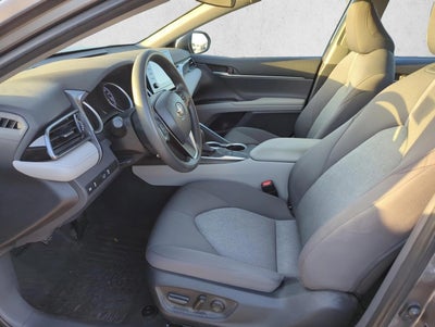 2023 Toyota Camry LE Auto (SE)