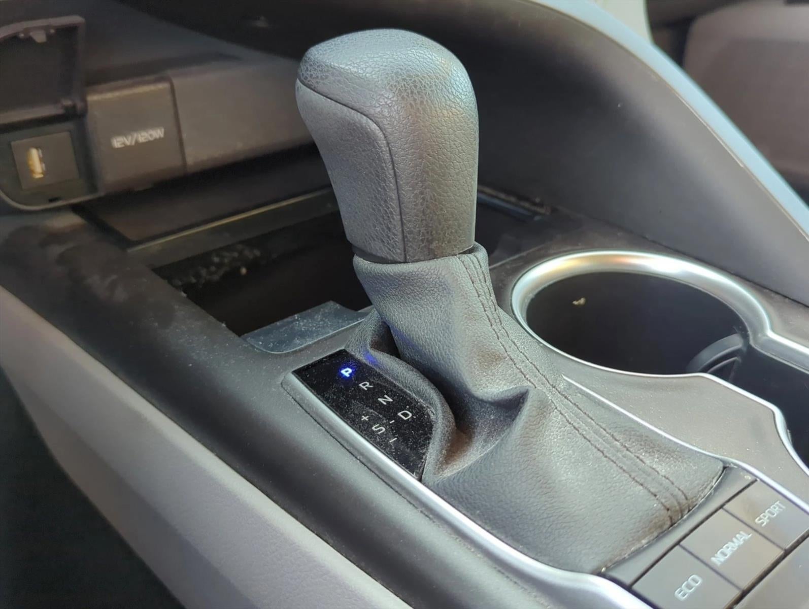 2023 Toyota Camry LE Auto (SE)