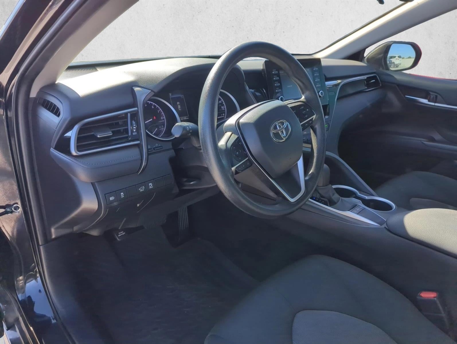 2022 Toyota Camry LE Auto (SE)